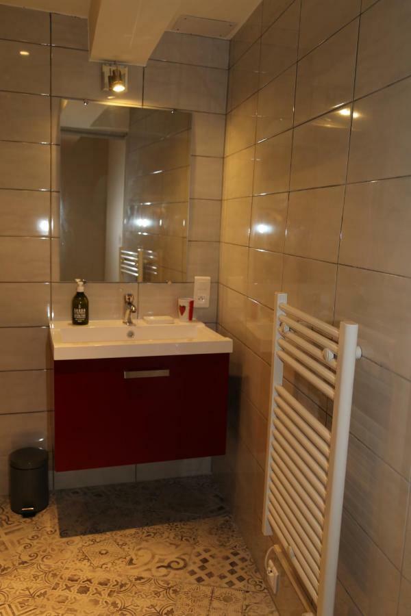 La Bignone Apartamento LʼIsle-sur-la-Sorgue Exterior foto